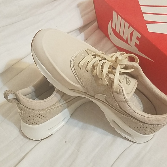 Shoes - Picture 3 of 3